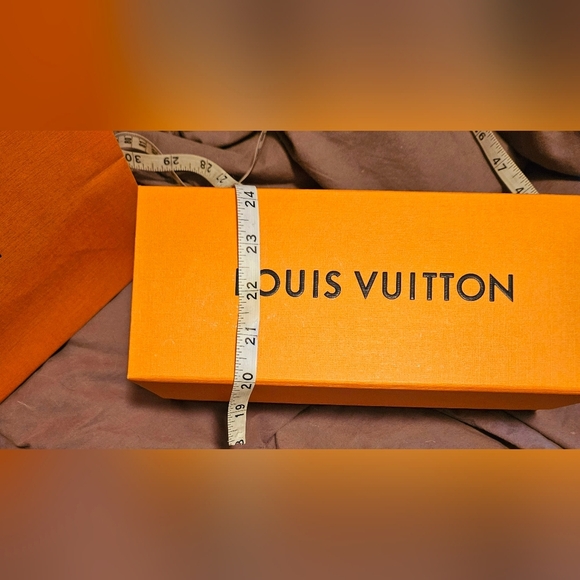 Authentic Louis Vuitton Gift Box Magnetic Ribbon Shopping Bag Storage Travel Set - Picture 14 of 16